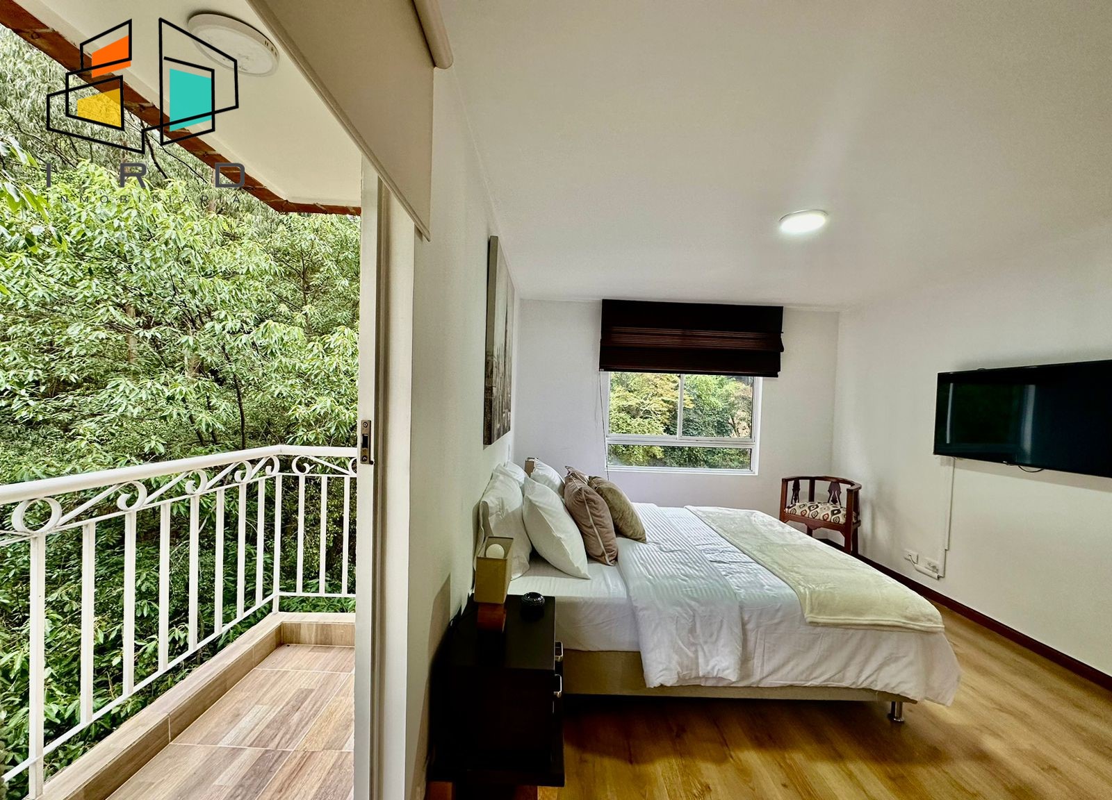 Apartamento de 2 alcobas en arriendo en Castropol, Medellín, 73 m² · foto 11 de 24