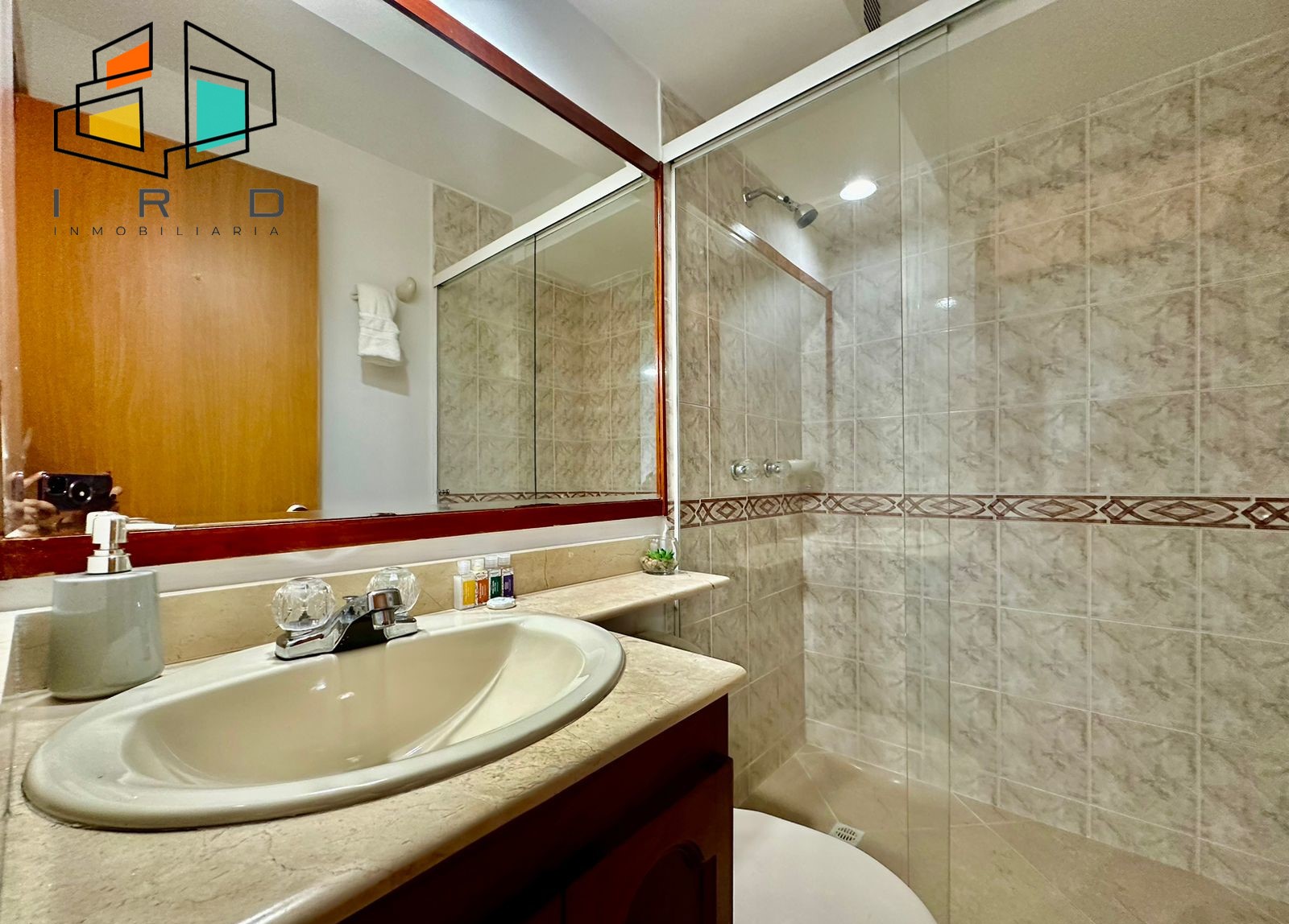 Apartamento de 2 alcobas en arriendo en Castropol, Medellín, 73 m² · foto 21 de 24