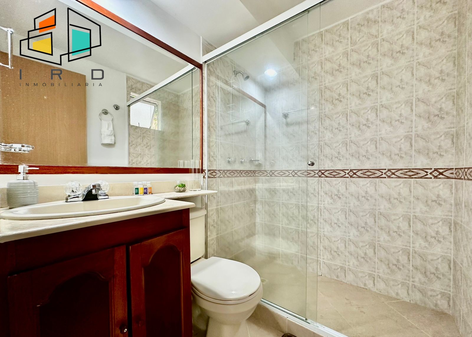 Apartamento de 2 alcobas en arriendo en Castropol, Medellín, 73 m² · foto 22 de 24
