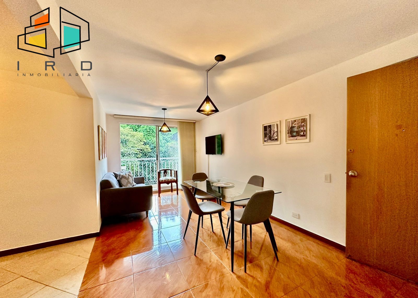 Apartamento de 2 alcobas en arriendo en Castropol, Medellín, 73 m² · foto 3 de 24
