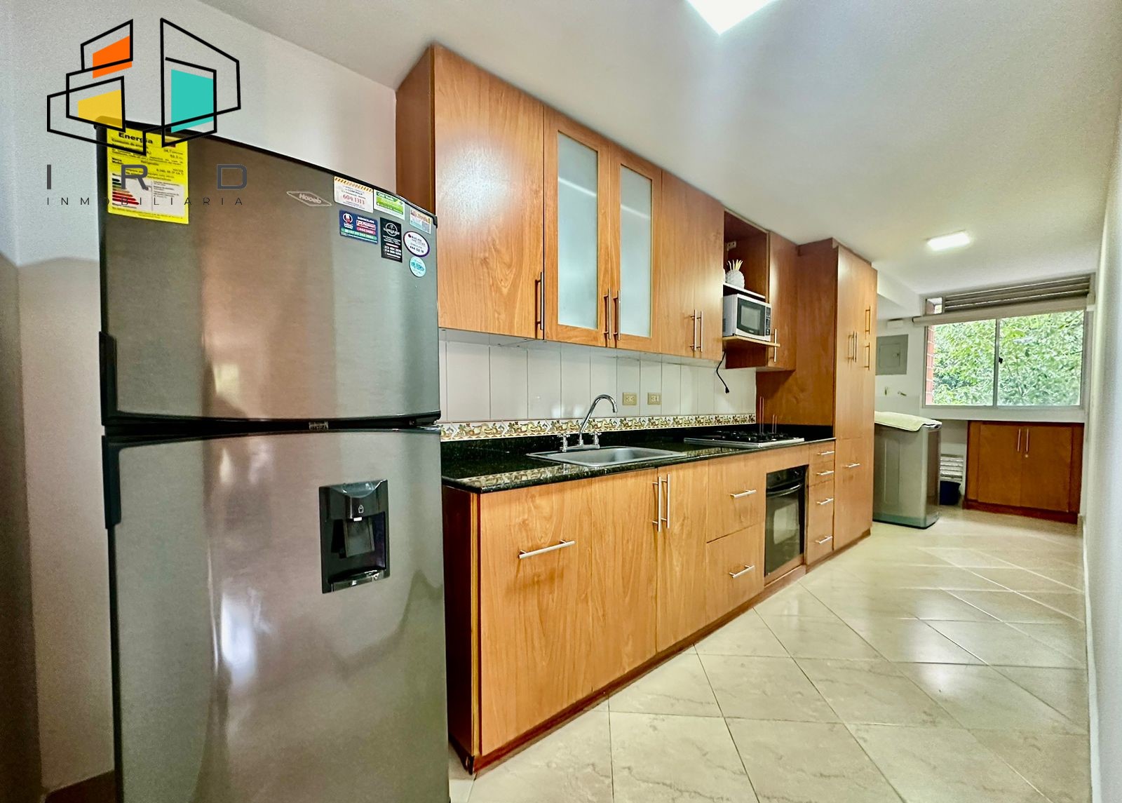 Apartamento de 2 alcobas en arriendo en Castropol, Medellín, 73 m² · foto 7 de 24