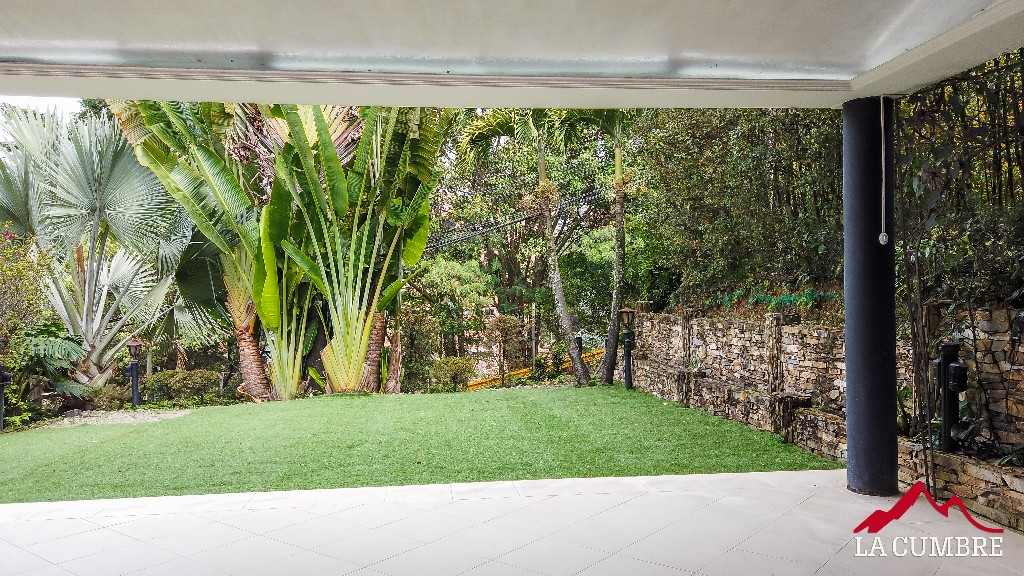 Casa en arriendo en La Calera, Medellín · foto 2 de 16