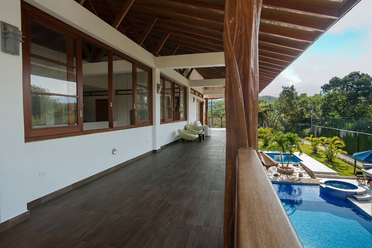 Casa de 5 alcobas en venta en Pance, Cali · foto 16 de 24