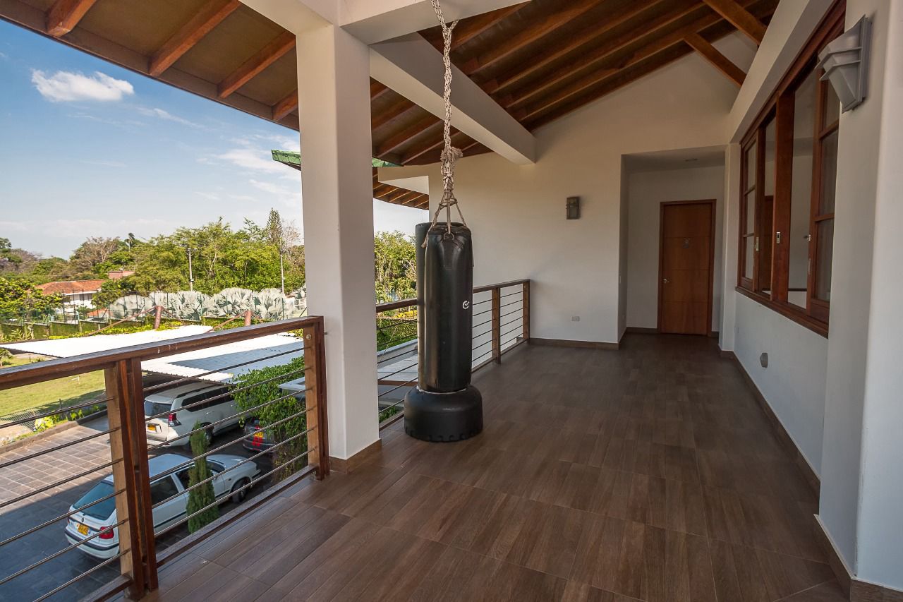 Casa de 5 alcobas en venta en Pance, Cali · foto 7 de 24