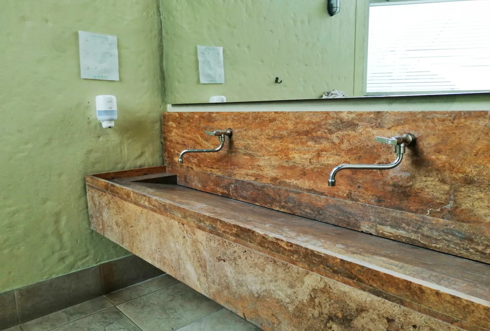 Local en arriendo en San Diego, Medellín, 1700 m² · foto 14 de 15