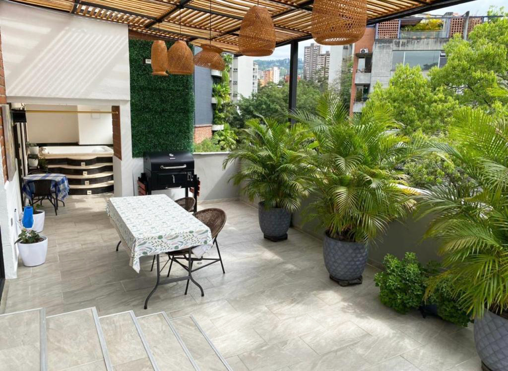 Apartamento de 5 alcobas en venta en Provenza, Medellín, 428 m² · foto 14 de 14