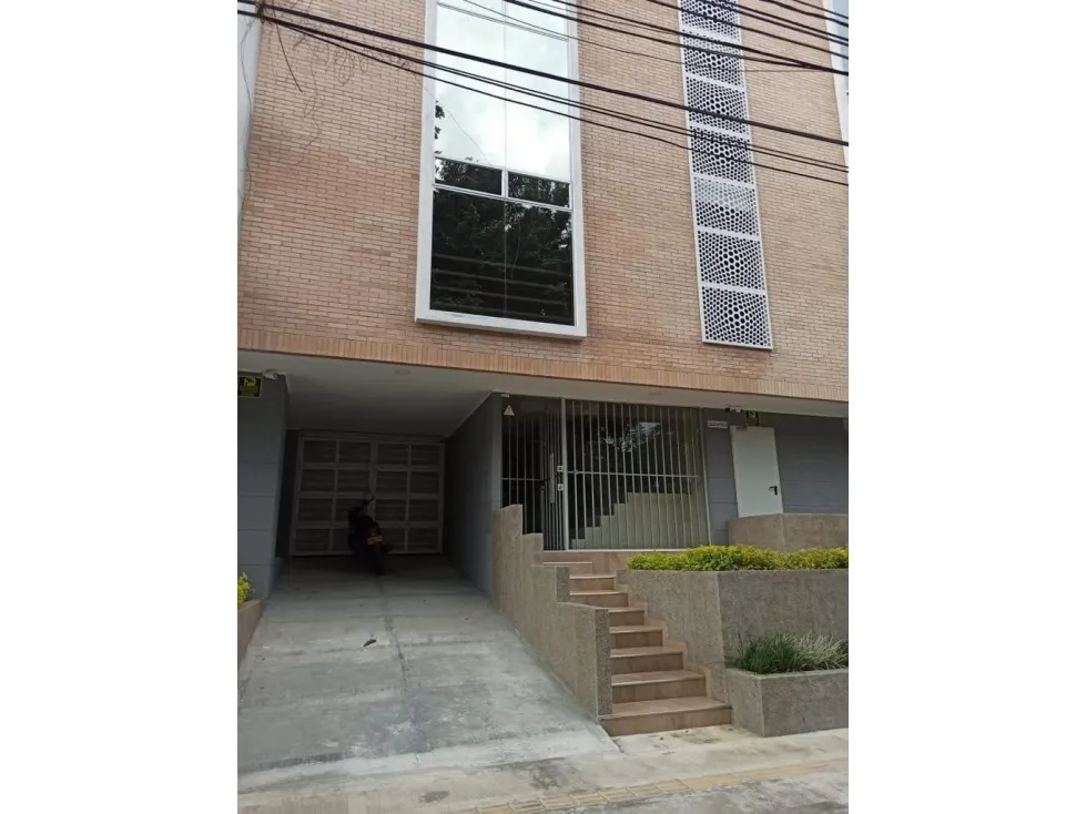 Oficina en arriendo en Conquistadores, Medellín, 1320 m² · foto 4 de 19