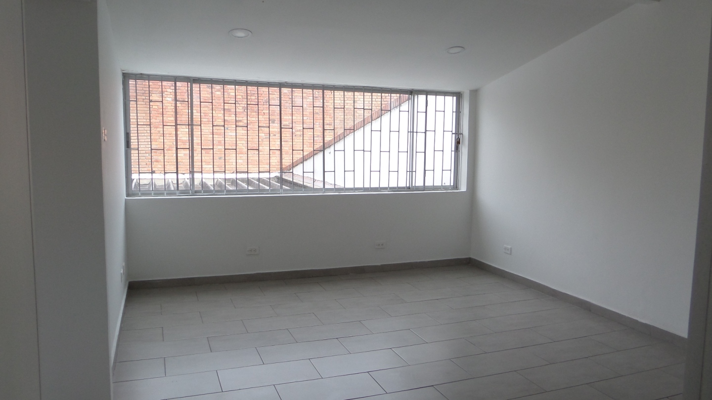 Casa de 2 alcobas en venta en Niza Cordoba, Bogotá, 421 m² · foto 9 de 20