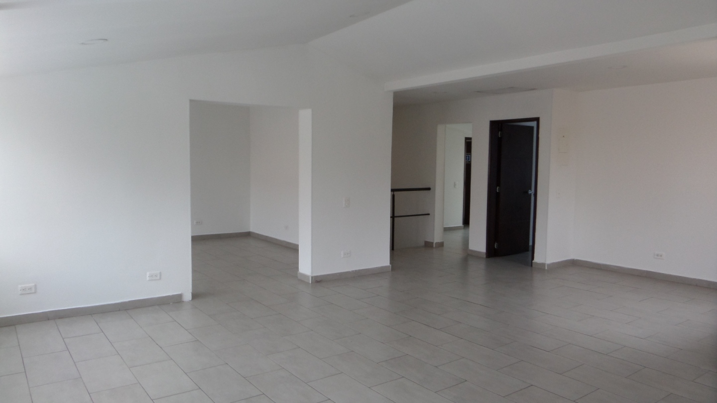 Casa de 2 alcobas en venta en Niza Cordoba, Bogotá, 421 m² · foto 11 de 20