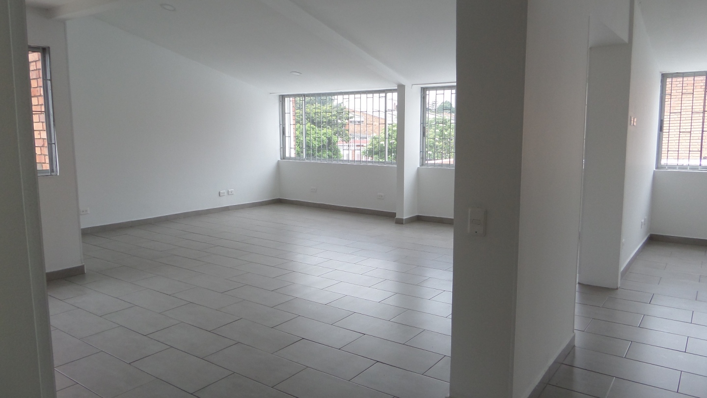 Casa de 2 alcobas en venta en Niza Cordoba, Bogotá, 421 m² · foto 15 de 20
