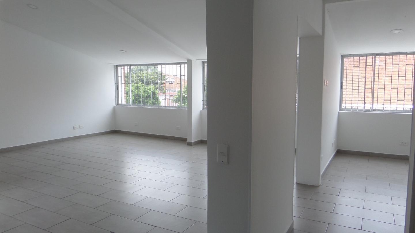 Casa de 2 alcobas en venta en Niza Cordoba, Bogotá, 421 m² · foto 7 de 20