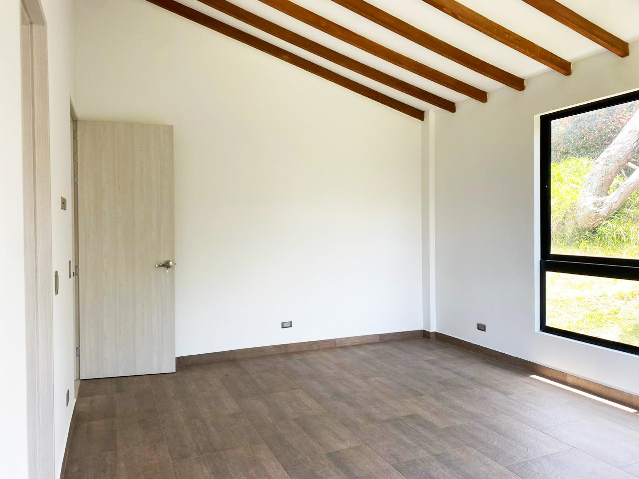 Casa de 4 alcobas en venta en Centro, Rionegro, 380 m² · foto 15 de 20