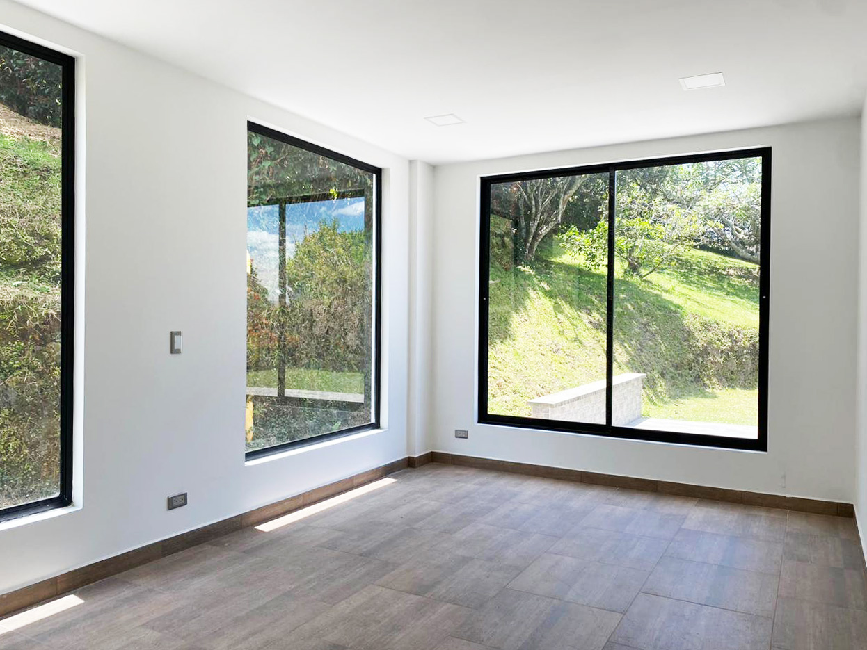 Casa de 4 alcobas en venta en Centro, Rionegro, 380 m² · foto 2 de 20