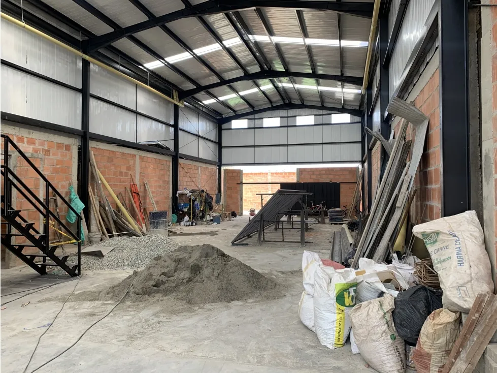 Bodega en arriendo en Armenia, Armenia, 280 m² · foto 4 de 4