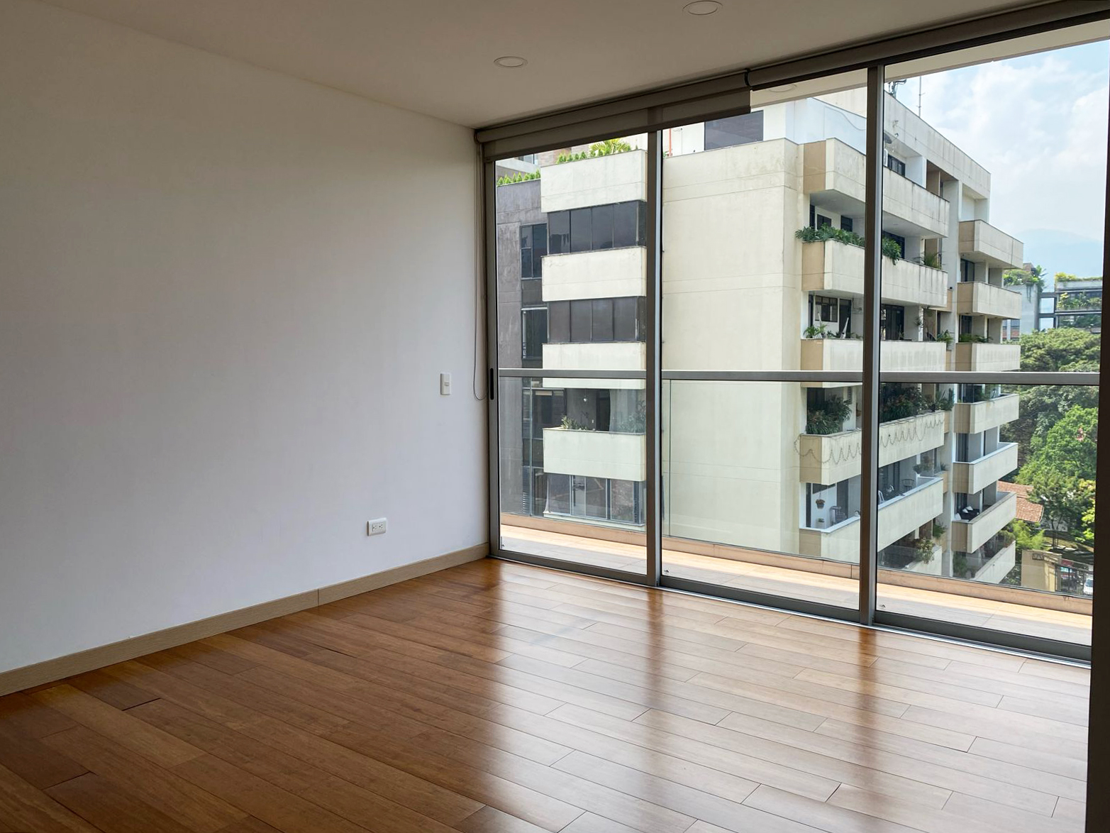 Apartamento de 2 alcobas en venta en El Diamante 2, Medellín, 71 m² · foto 13 de 16