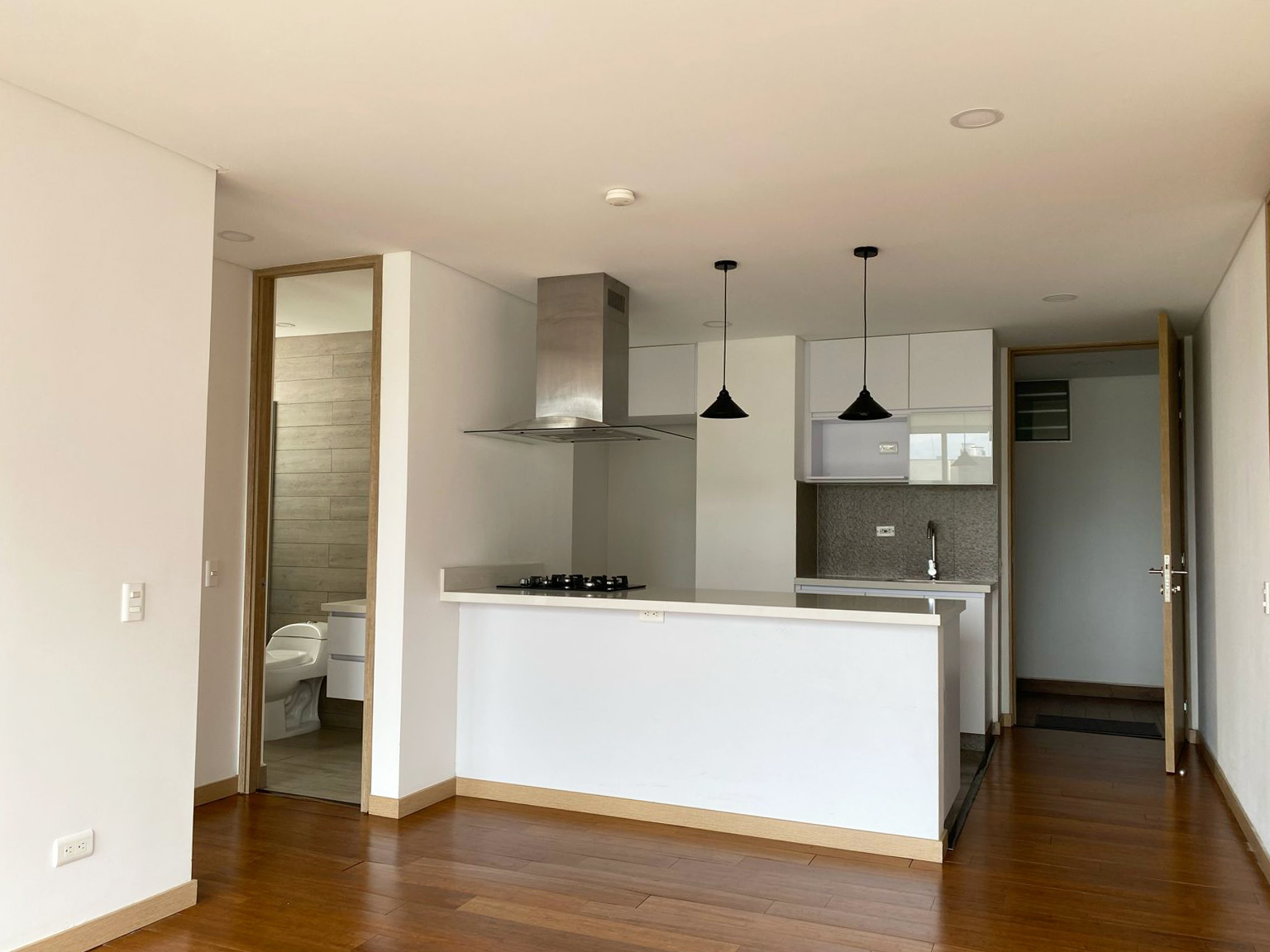 Apartamento de 2 alcobas en venta en El Diamante 2, Medellín, 71 m² · foto 14 de 16