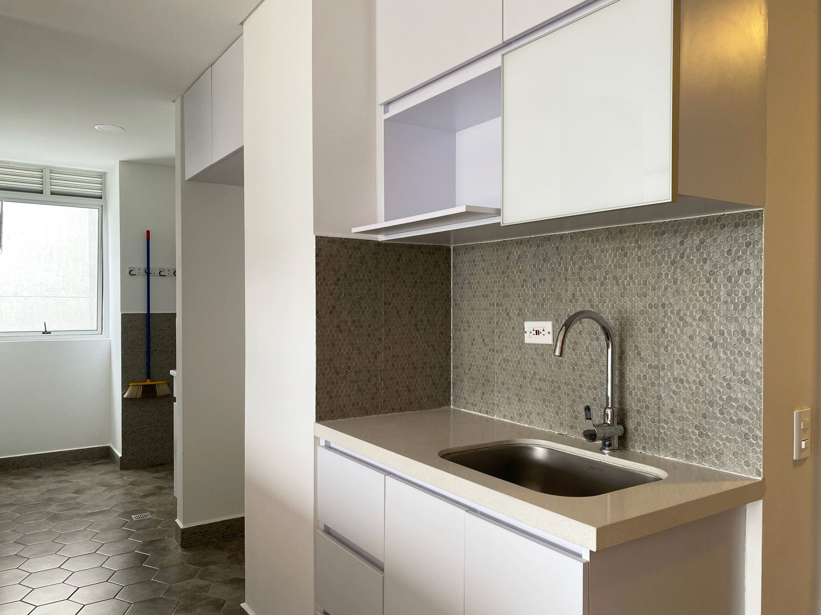 Apartamento de 2 alcobas en venta en El Diamante 2, Medellín, 71 m² · foto 15 de 16