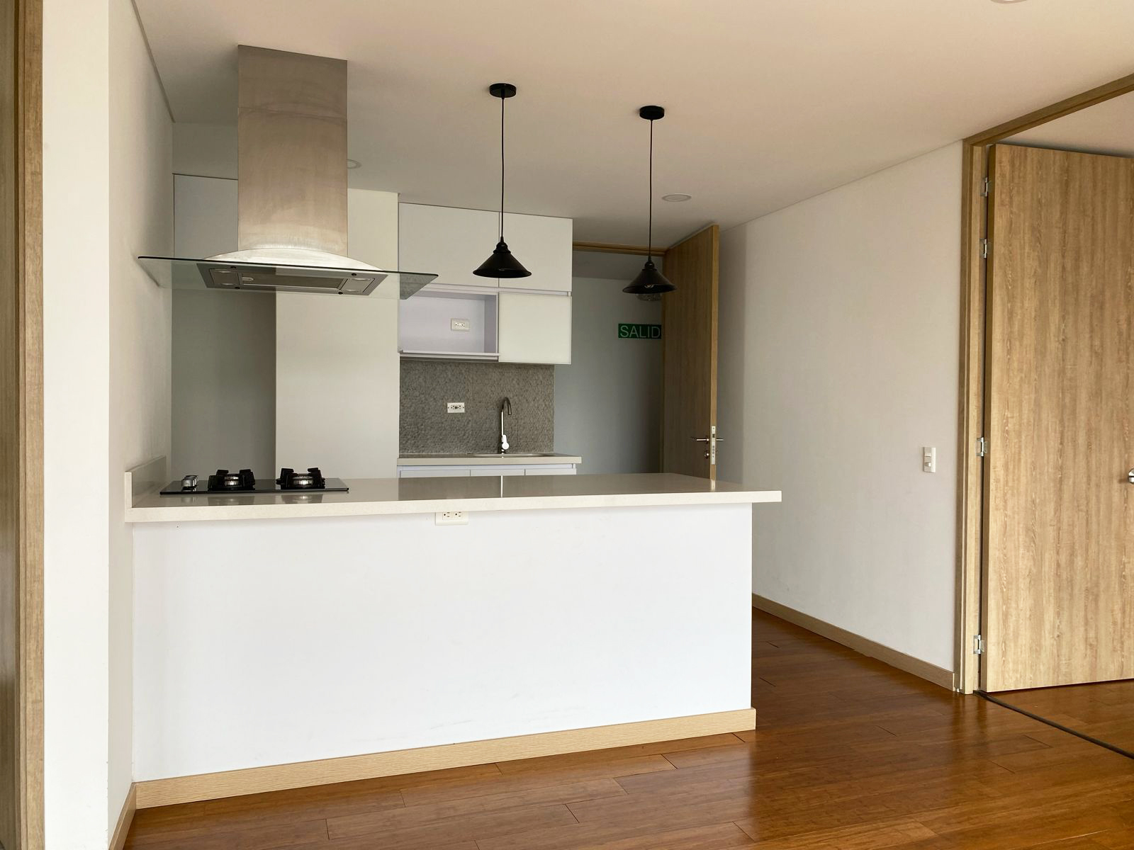 Apartamento de 2 alcobas en venta en El Diamante 2, Medellín, 71 m² · foto 6 de 16