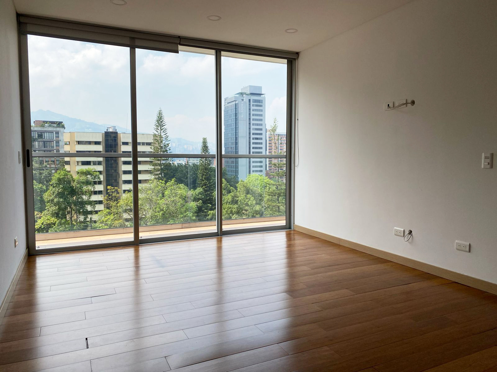 Apartamento de 2 alcobas en venta en El Diamante 2, Medellín, 71 m² · foto 9 de 16