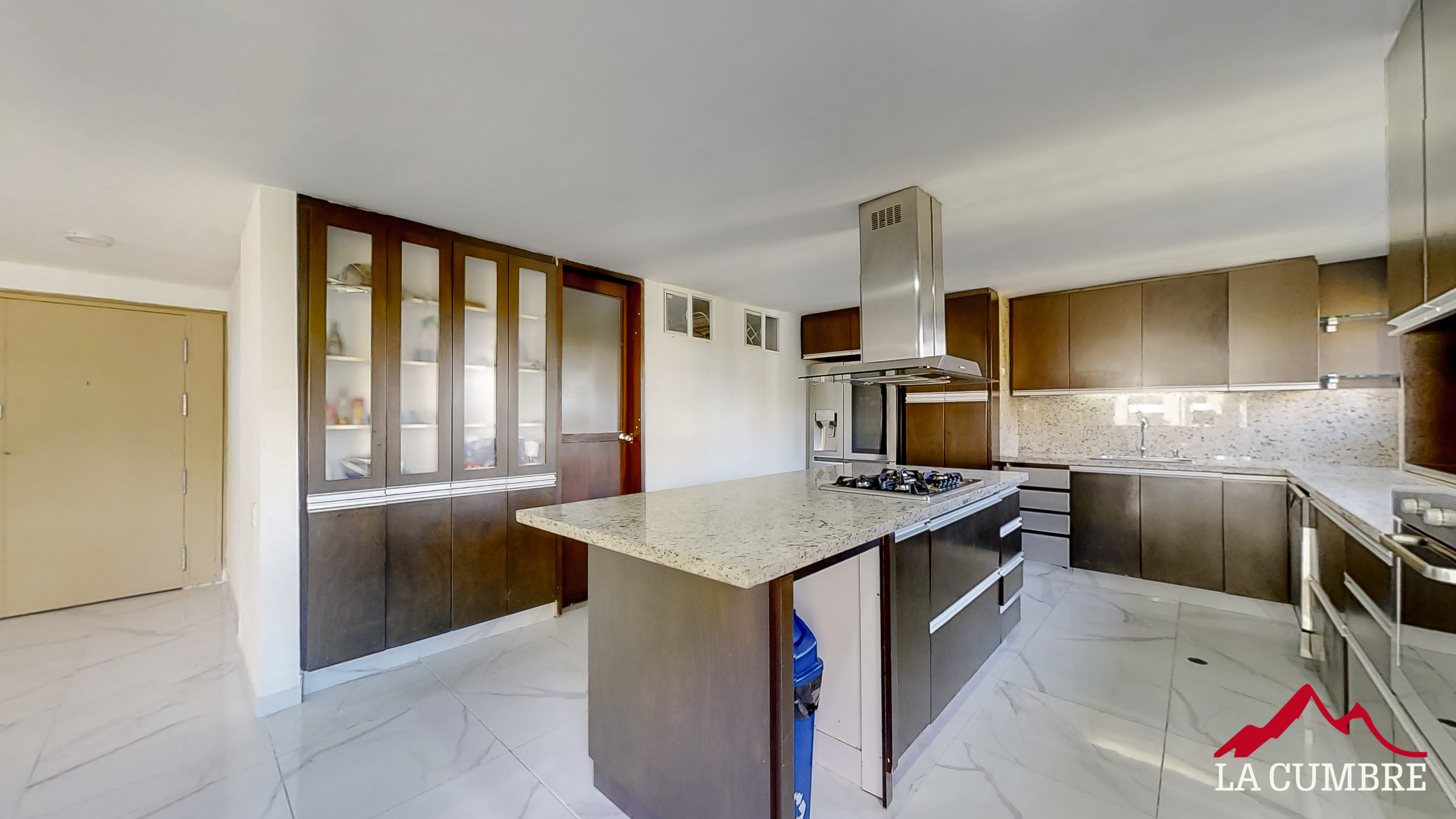 Apartamento en arriendo en El Poblado, Medellín · foto 6 de 12