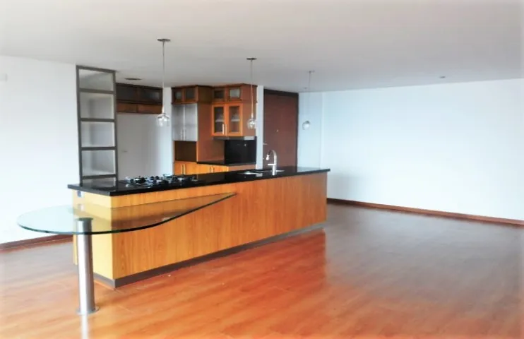 Apartamento de 2 alcobas en arriendo en El Poblado, Medellín, 115 m² · foto 3 de 18