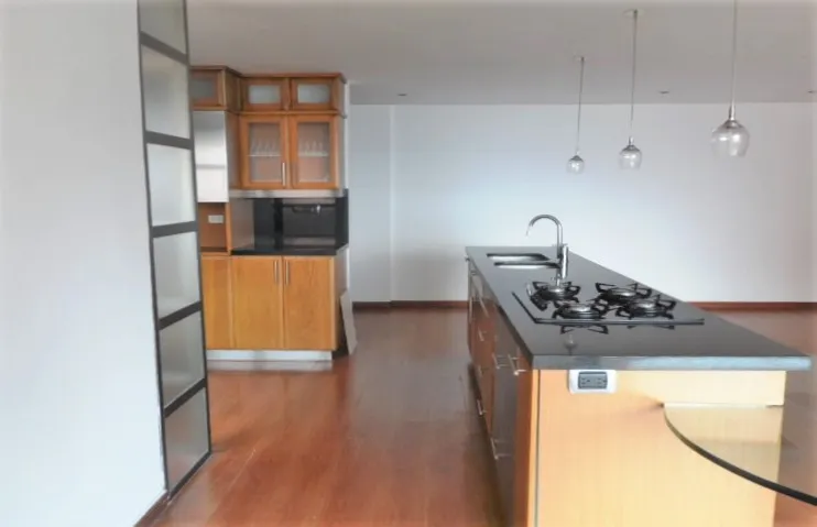 Apartamento de 2 alcobas en arriendo en El Poblado, Medellín, 115 m² · foto 5 de 18