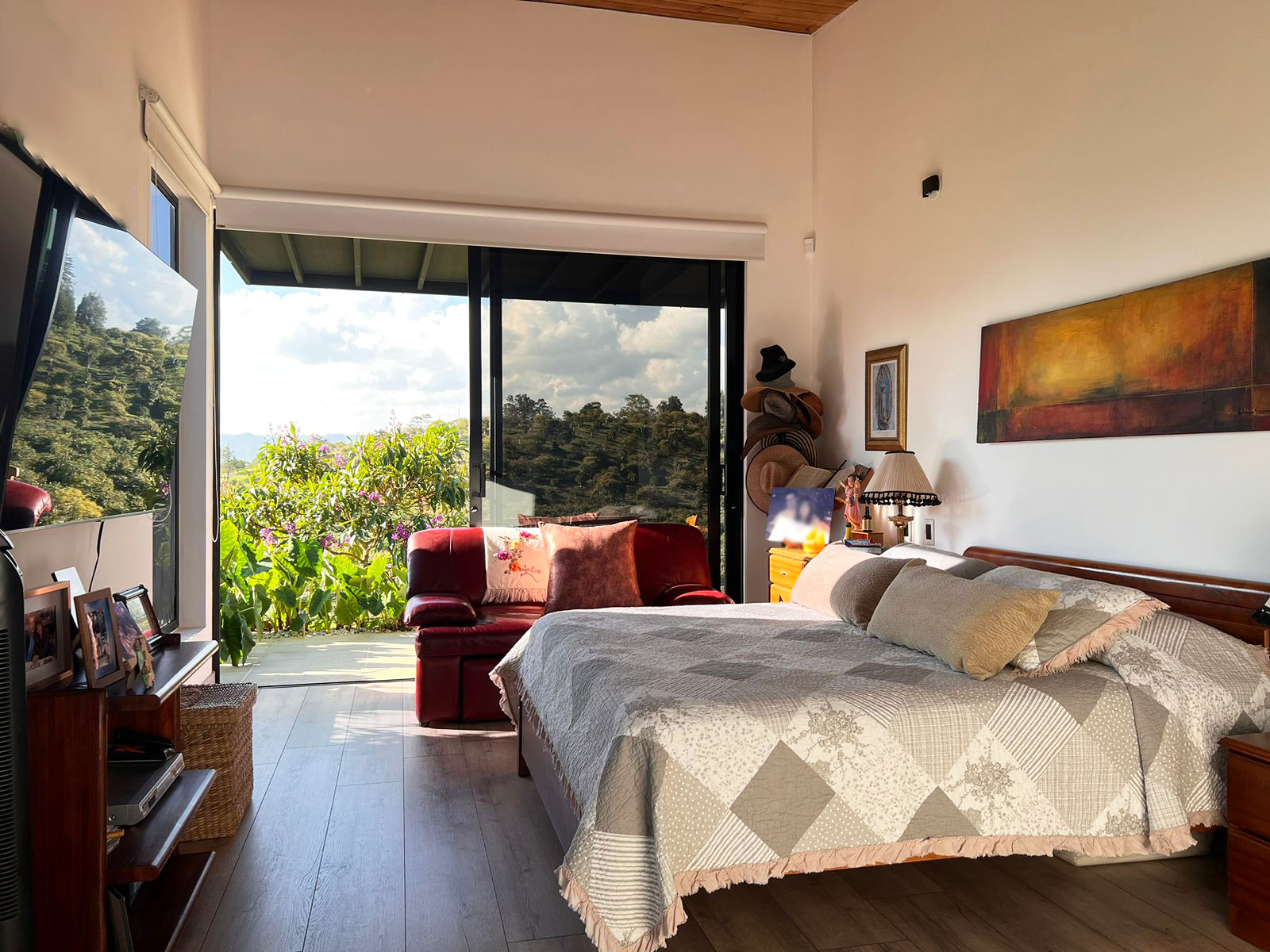 Casa de 3 alcobas en venta en El Capiro, Rionegro, 278 m² · foto 9 de 18