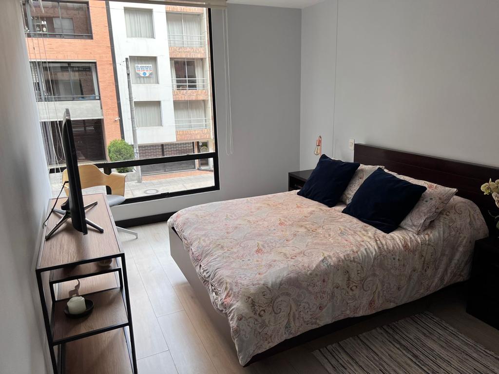 Apartamento de 2 alcobas en arriendo en El Virrey, Bogotá, 97 m² · foto 4 de 7