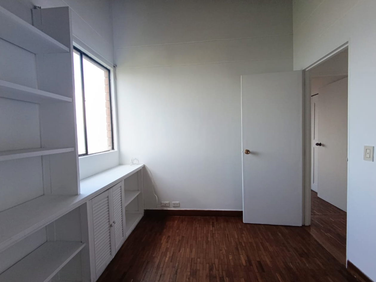 Apartamento en arriendo en Los Balsos, Medellín · foto 2 de 15