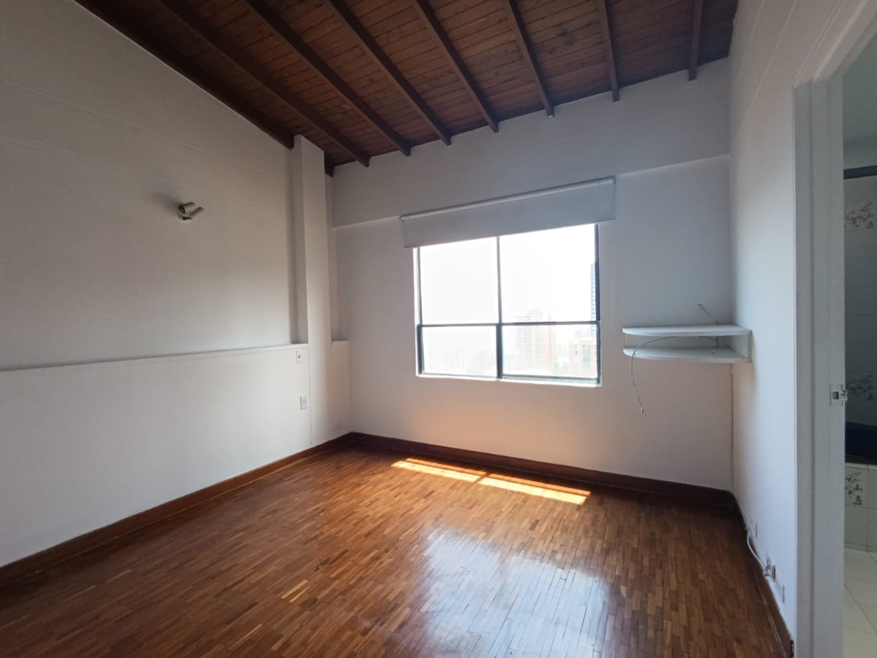 Apartamento en arriendo en Los Balsos, Medellín · foto 8 de 15