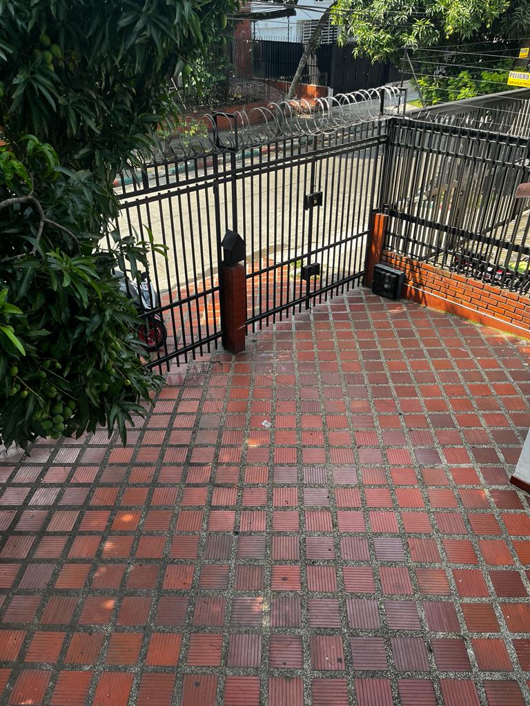 Casa de 4 alcobas en venta en San Vicente, Cali, 240 m² · foto 16 de 24