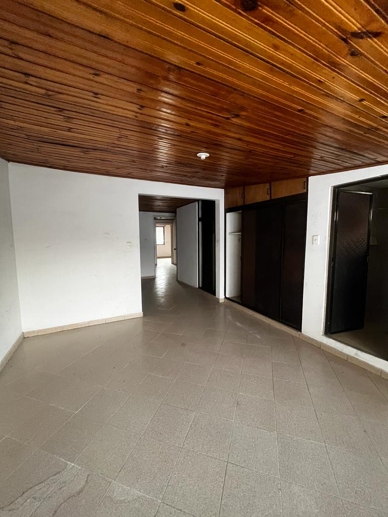 Casa de 4 alcobas en venta en San Vicente, Cali, 240 m² · foto 19 de 24