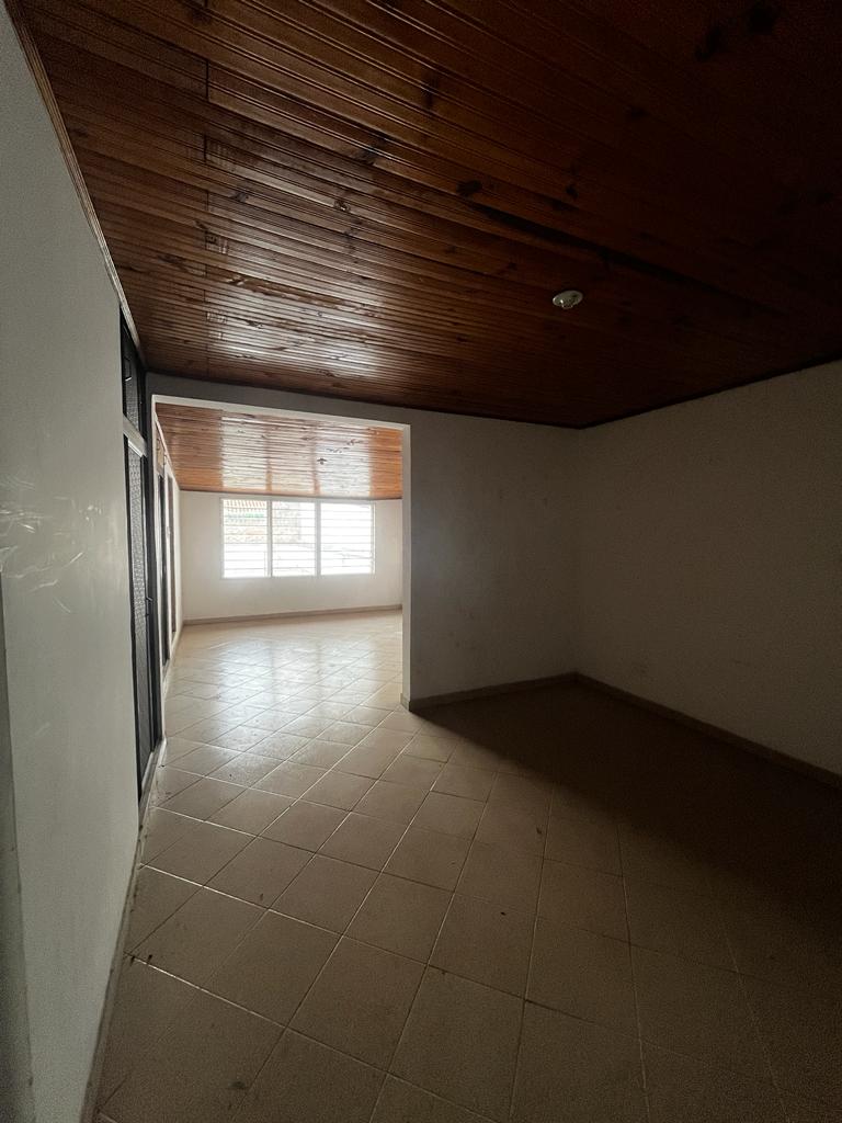 Casa de 4 alcobas en venta en San Vicente, Cali, 240 m² · foto 22 de 24