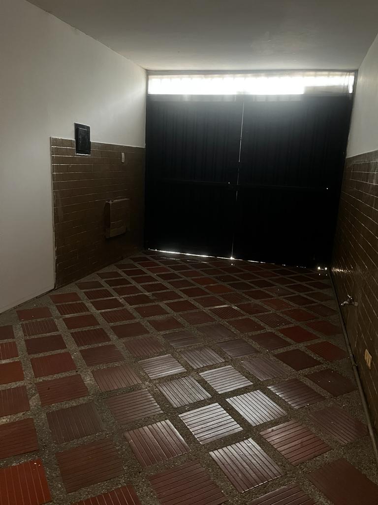 Casa de 4 alcobas en venta en San Vicente, Cali, 240 m² · foto 9 de 24