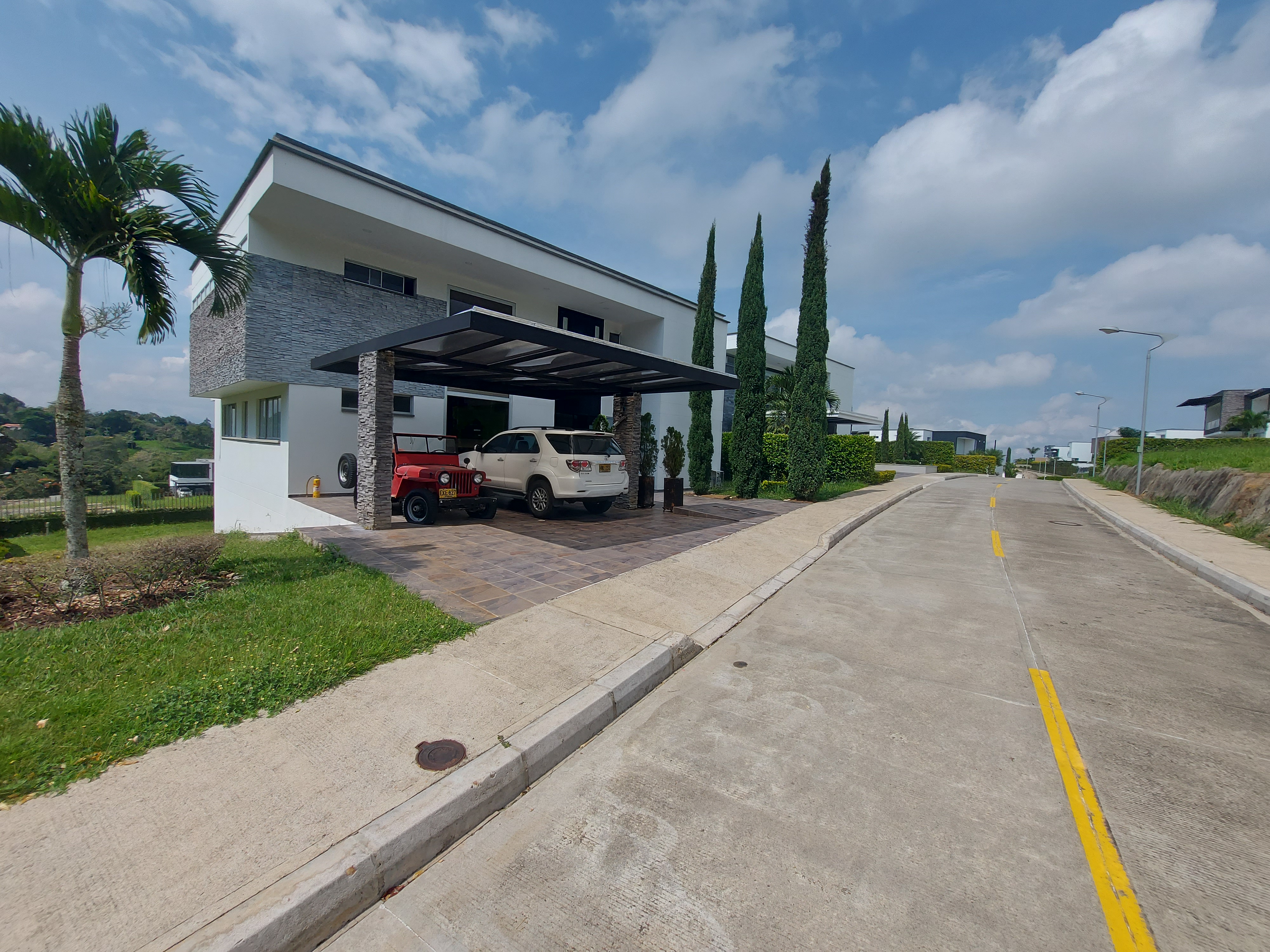 Casa de 4 alcobas en venta en Conjunto Residencial Punta Ruitoque, Floridablanca, 668 m² · foto 2 de 21