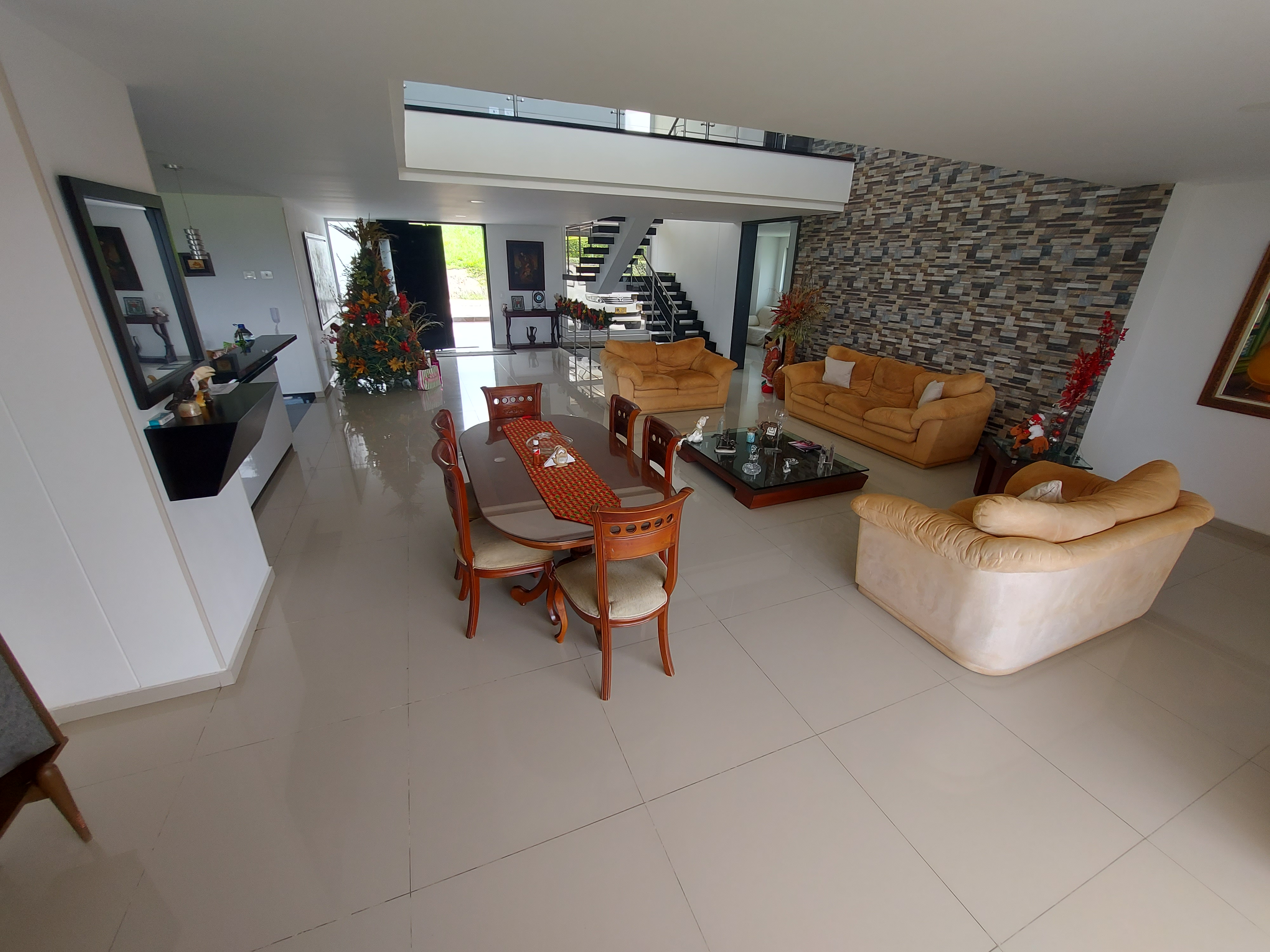 Casa de 4 alcobas en venta en Conjunto Residencial Punta Ruitoque, Floridablanca, 668 m² · foto 3 de 21