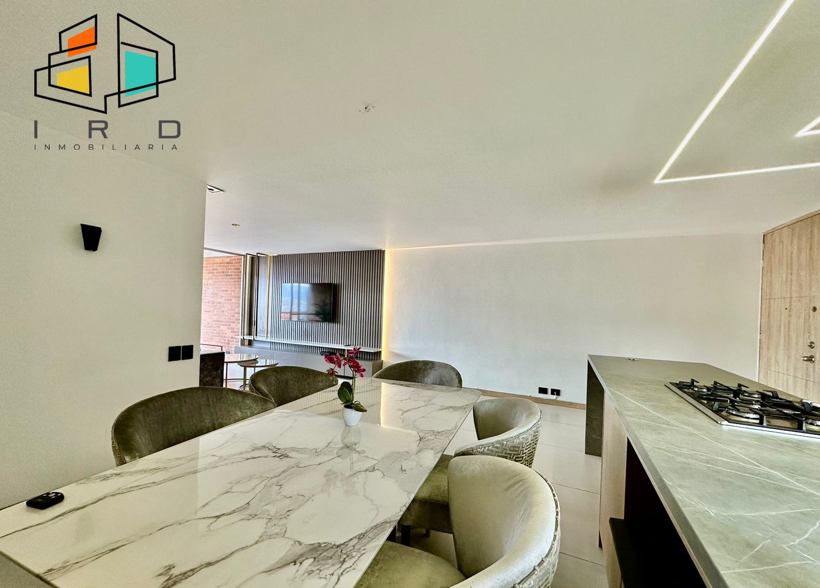Apartamento en arriendo en Castropol, Medellín · foto 10 de 24