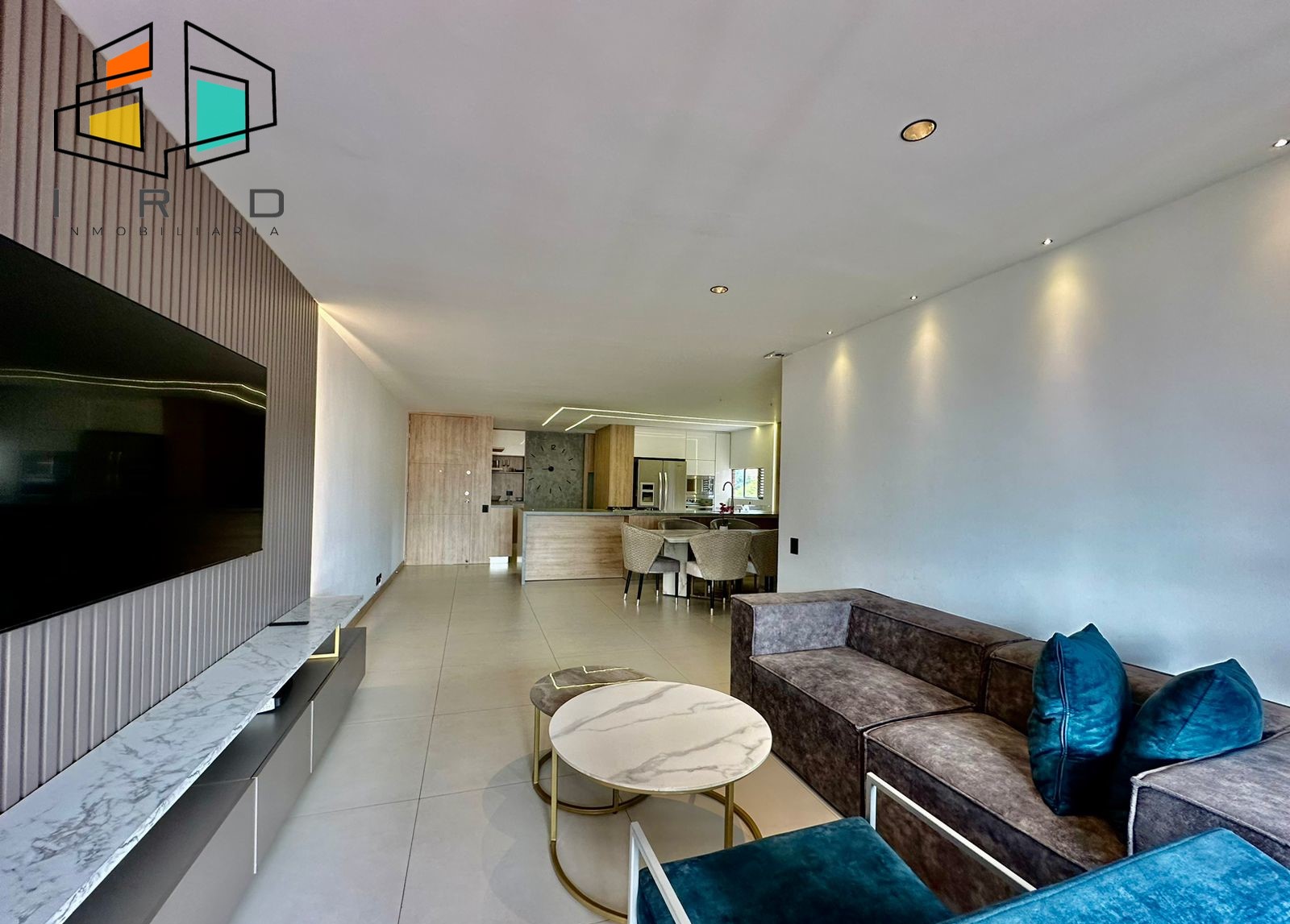 Apartamento en arriendo en Castropol, Medellín · foto 12 de 24