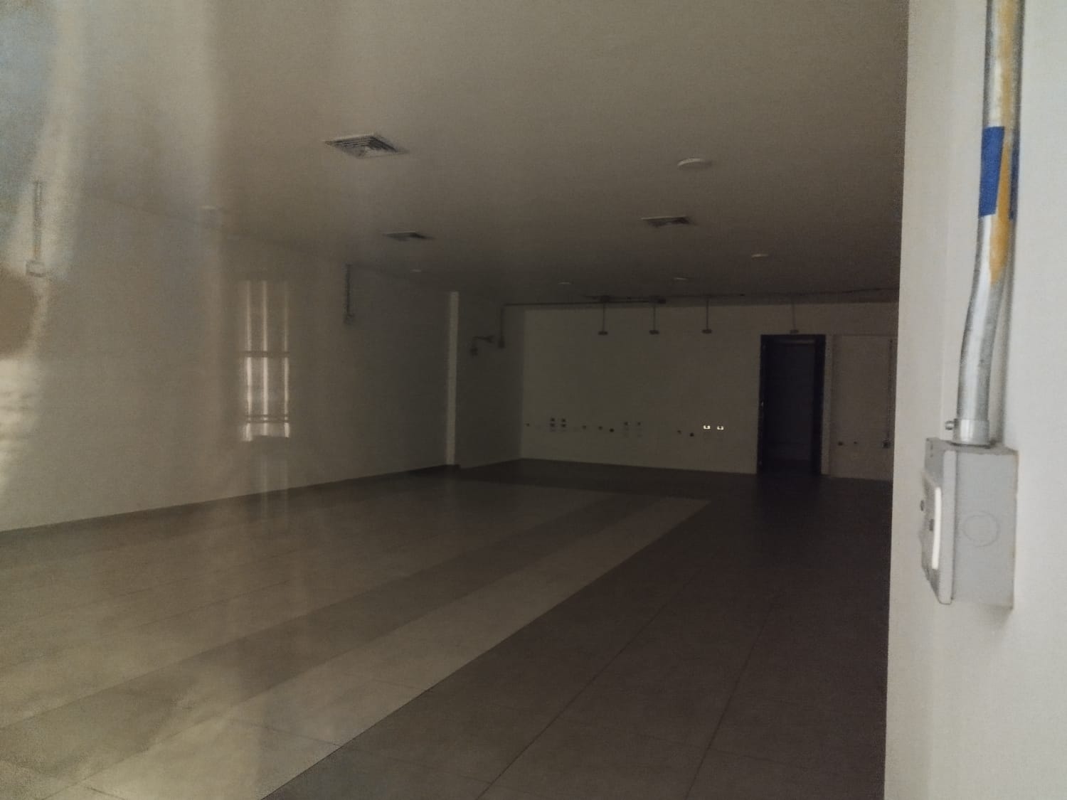Local en arriendo en La Aguacatala, Medellín, 145 m² · foto 6 de 6