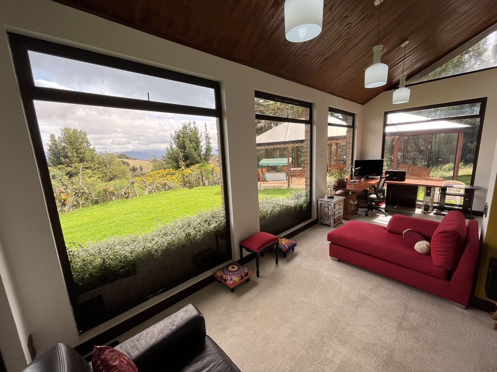 Casa de 6 alcobas en venta en Sindamanoy, Chía, 712 m² · foto 2 de 24