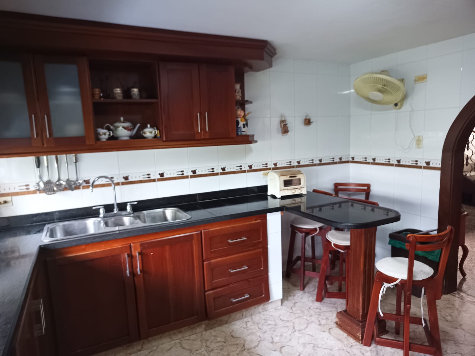 Casa de 5 alcobas en venta en Altos De Riomar, Barranquilla, 642 m² · foto 3 de 24