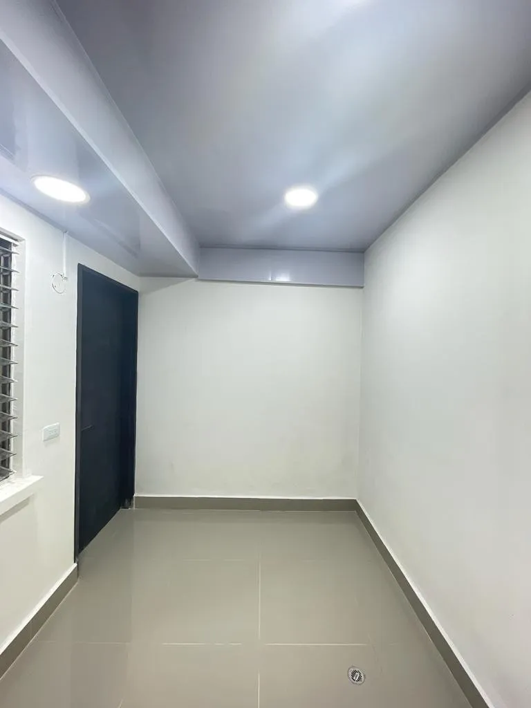 Oficina en venta en La Candelaria, Medellín, 30 m² · foto 6 de 16