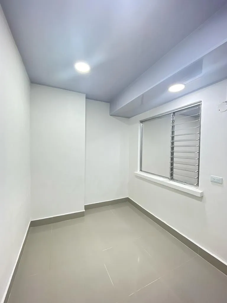 Oficina en venta en La Candelaria, Medellín, 30 m² · foto 8 de 16