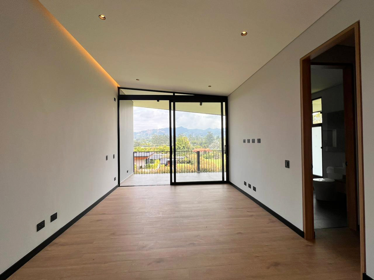 Casa de 4 alcobas en venta en El Porvenir, Rionegro, 450 m² · foto 10 de 20