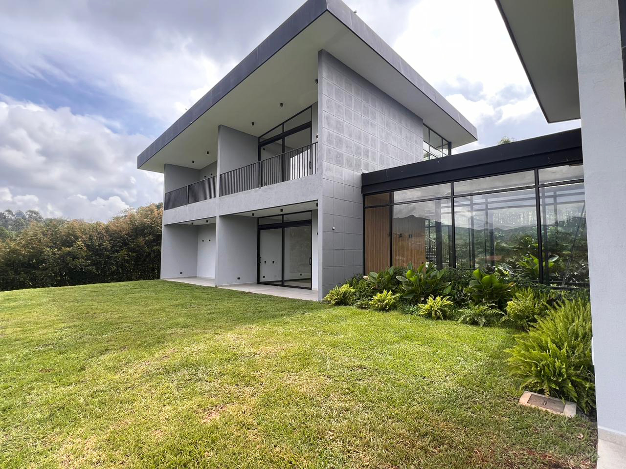 Casa de 4 alcobas en venta en El Porvenir, Rionegro, 450 m² · foto 19 de 20