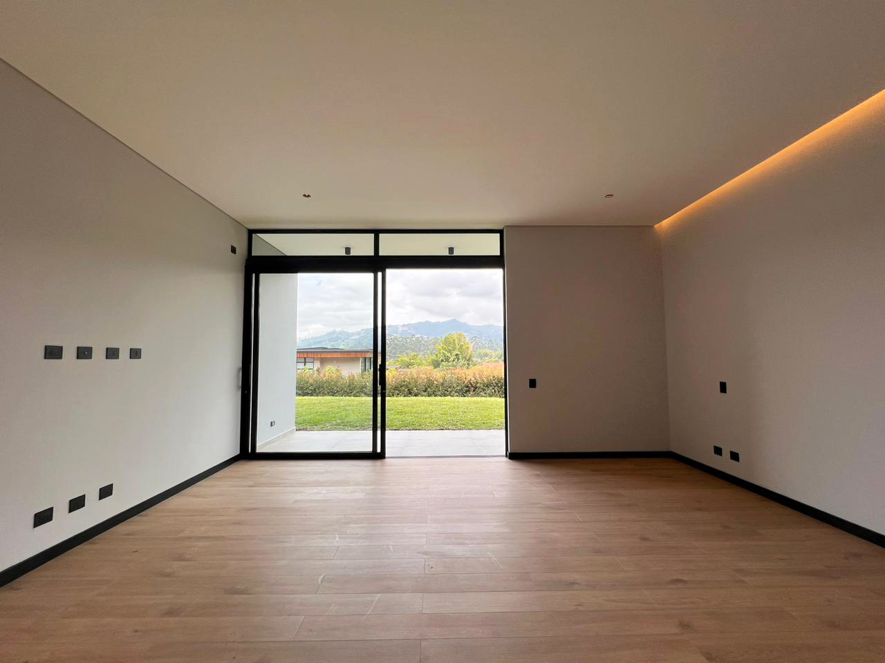 Casa de 4 alcobas en venta en El Porvenir, Rionegro, 450 m² · foto 3 de 20