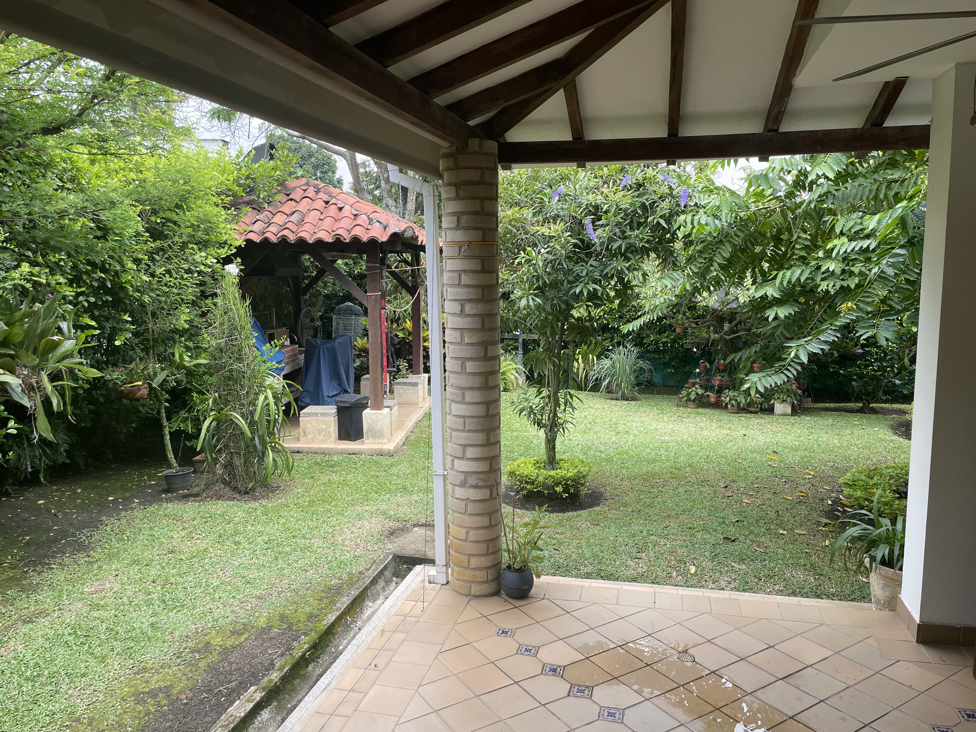 Casa de 5 alcobas en venta en Ciudad Jardin, Cali, 465 m² · foto 3 de 24