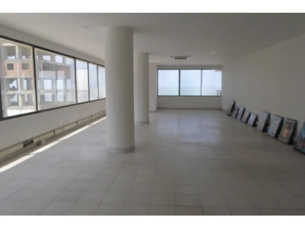 Oficina en arriendo en Bocagrande, Cartagena, 100 m² · foto 2 de 13