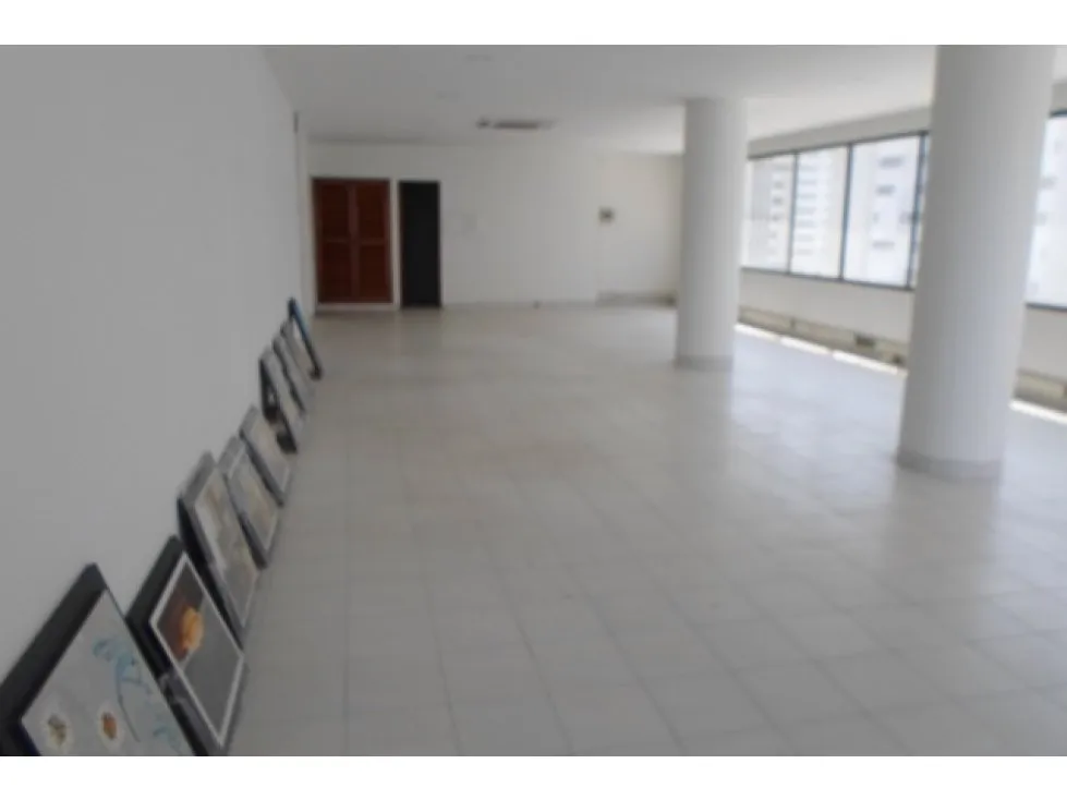 Oficina en arriendo en Bocagrande, Cartagena, 100 m² · foto 3 de 13