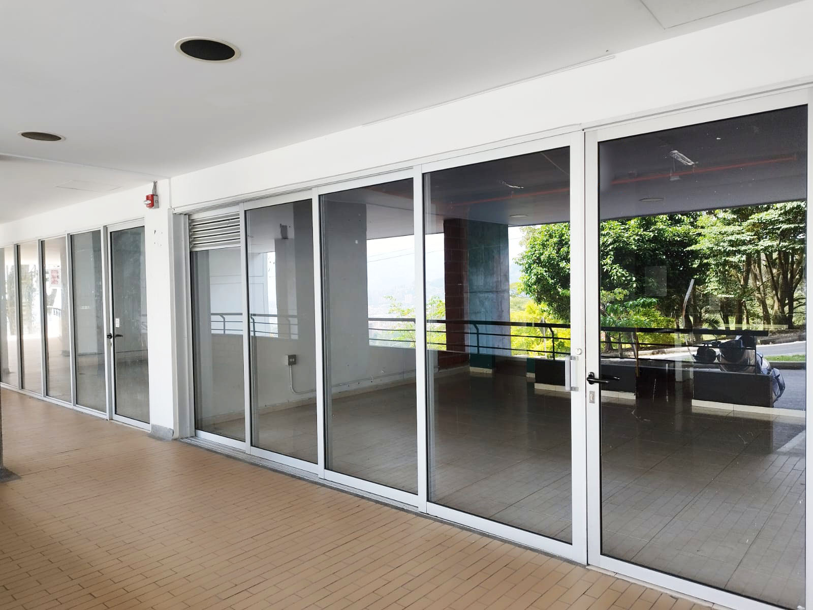 Local en arriendo en Las Antillas, Envigado, 50 m² · foto 10 de 16